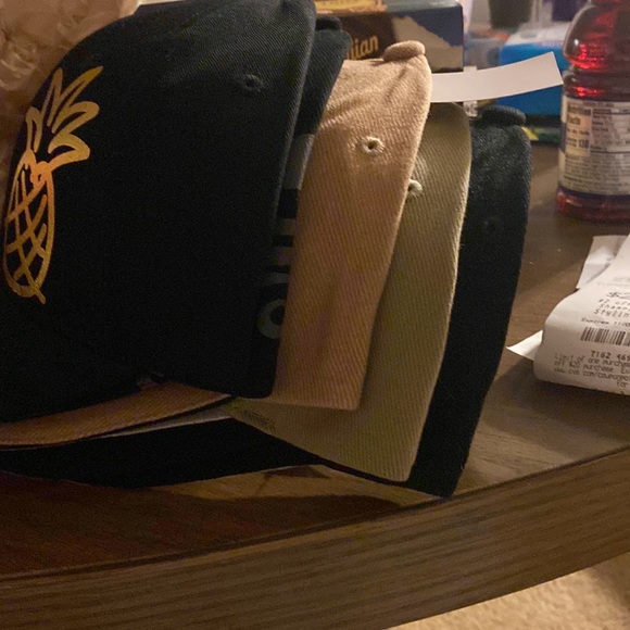 Hawaiian Caps Mystery box. 5 total caps Hawaii - Picture 2 of 3